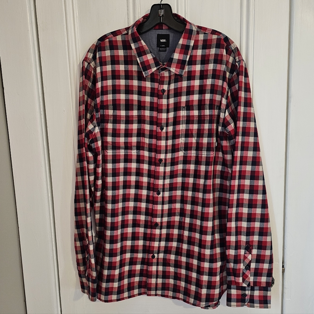 VANS Men’s XL Tailored Fit Long Sleeve Plaid Button Down Red Blue White